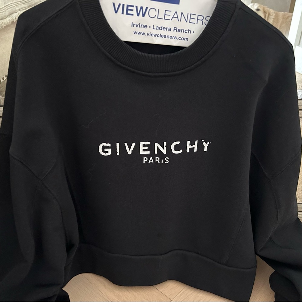 Excellent condition Givenchy cropped sweatshirt